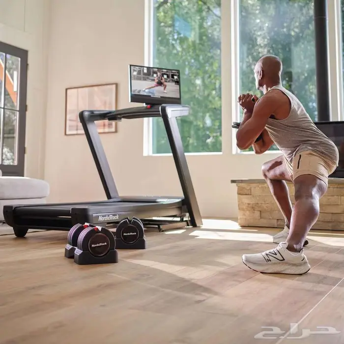 للبيع جهاز مشي NordicTrack Commercial 2450   شبه جديد 5