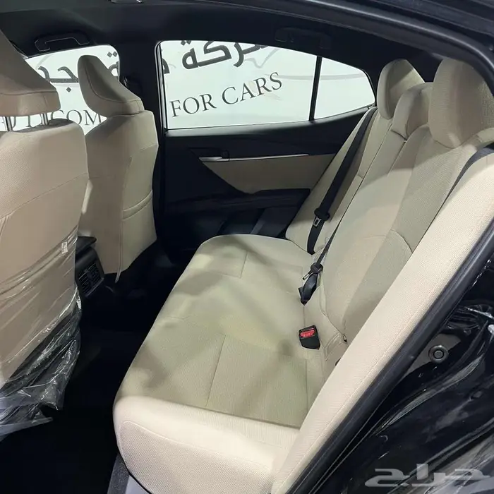 تويوتا كامري E استاندر بنزين جنوط 2025 4