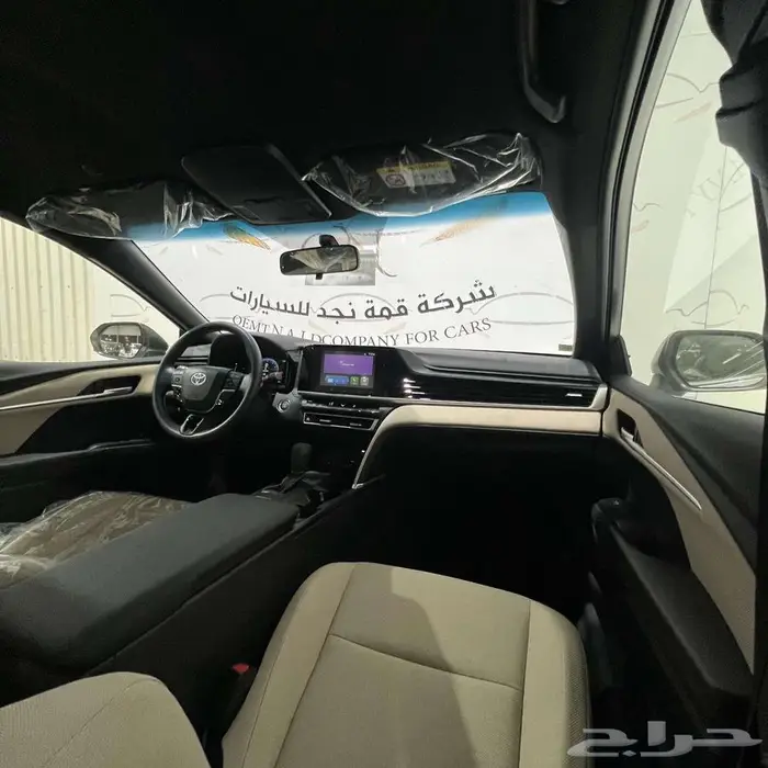 تويوتا كامري E استاندر بنزين جنوط 2025 9