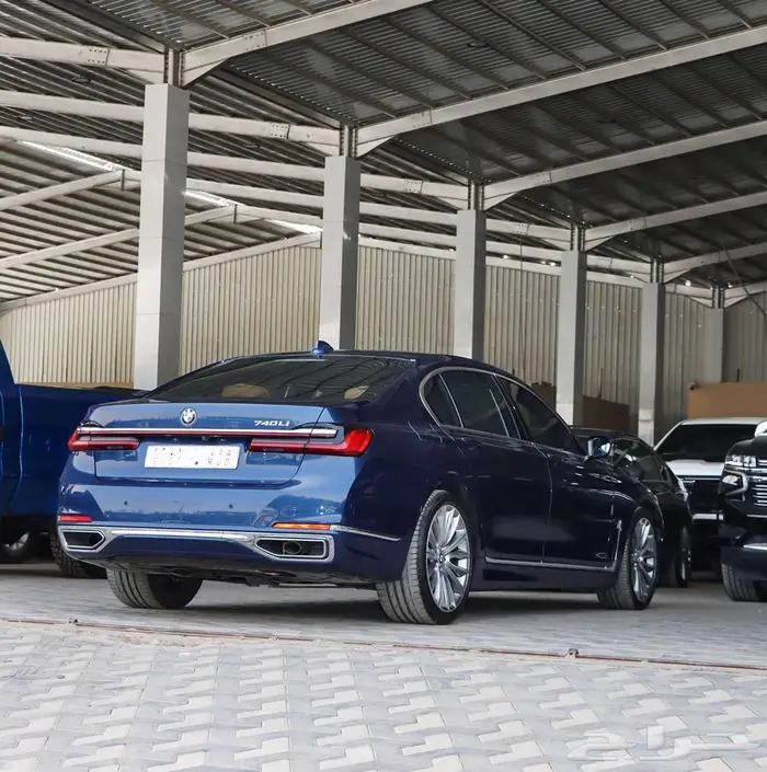 بي ام دبليو 2022 740Li 3