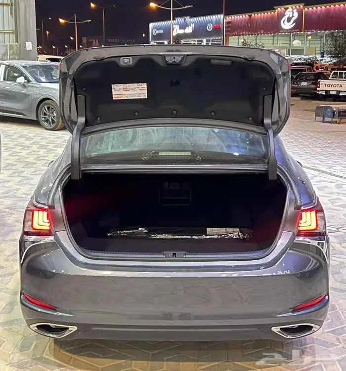 لكزس ES350 DD متوفر خليجي و سعودي 2025 4