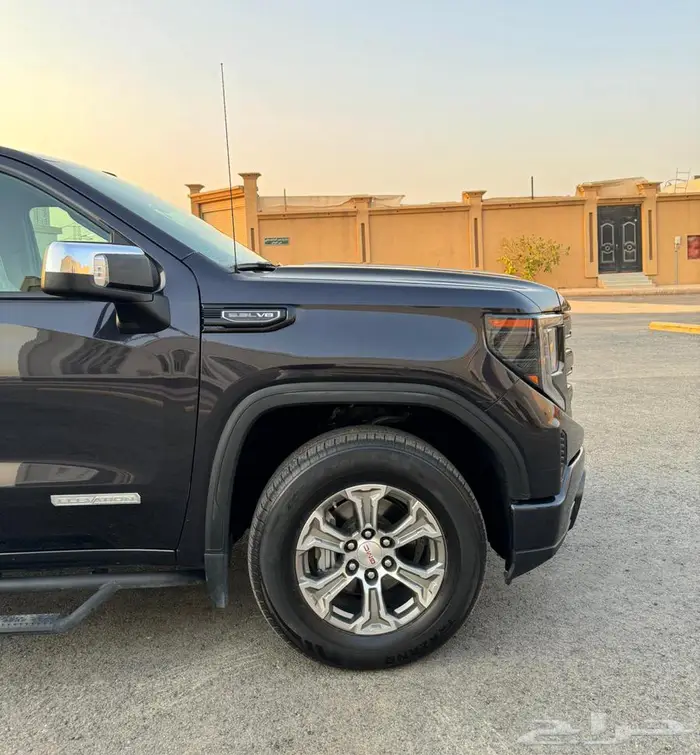 جي إم سي سييرا 2023 10