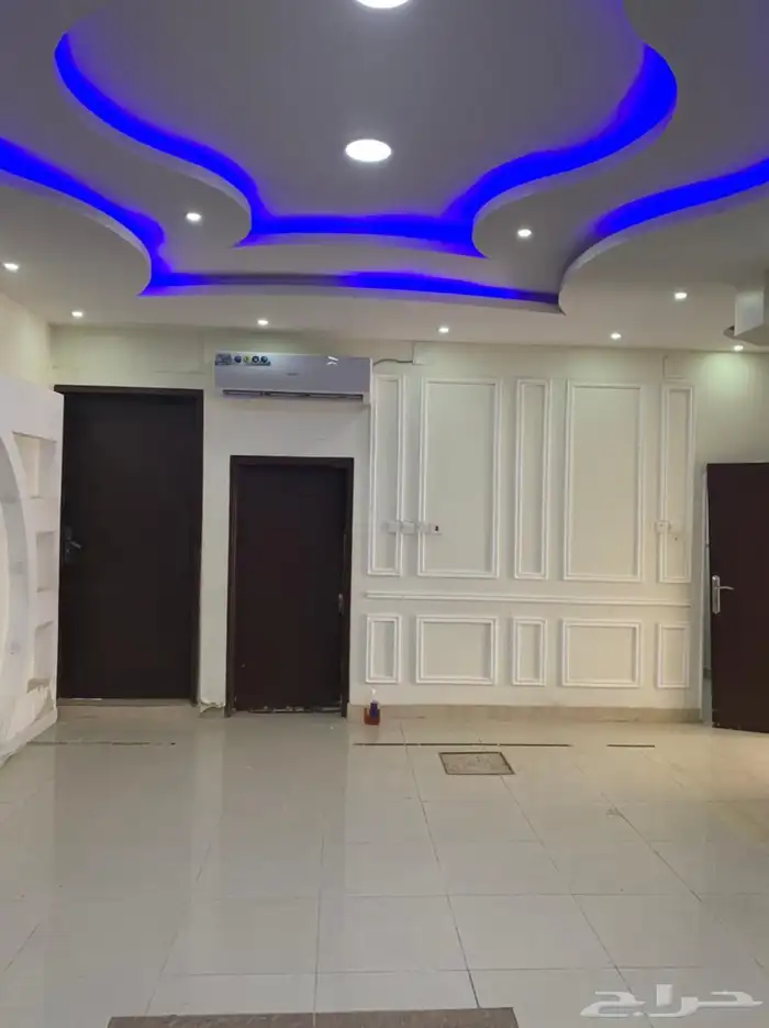 فيلا للبيع. سعرها مره قليل 270 الف ريال. صك. قيمة جي اكس ار 0