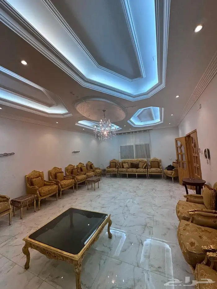 فيلا للايجار في حي المروج بابها 0