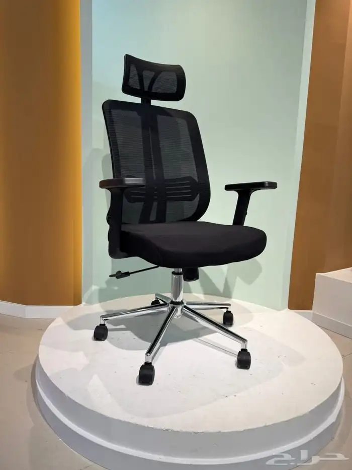 لدينا جميع أنواع الأثاث المكتبي المتوفر 45