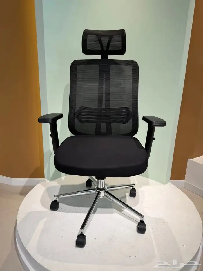 لدينا جميع أنواع الأثاث المكتبي المتوفر 39