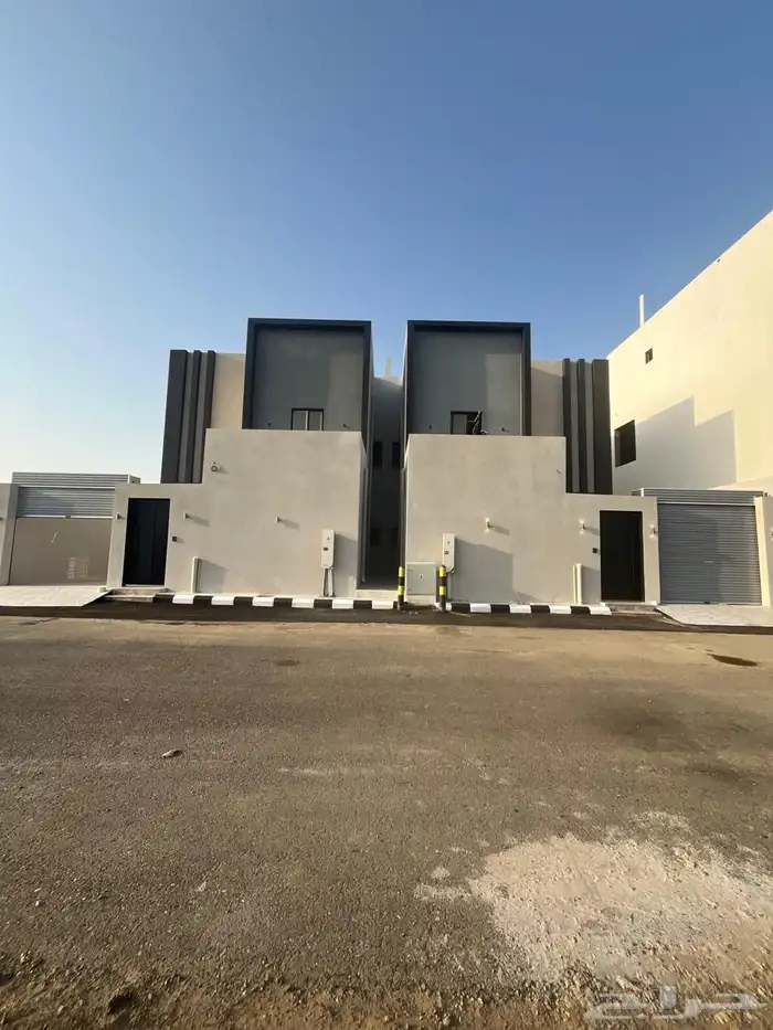 فلل فاخرة للبيع بحي الروضة ابو عريش 0