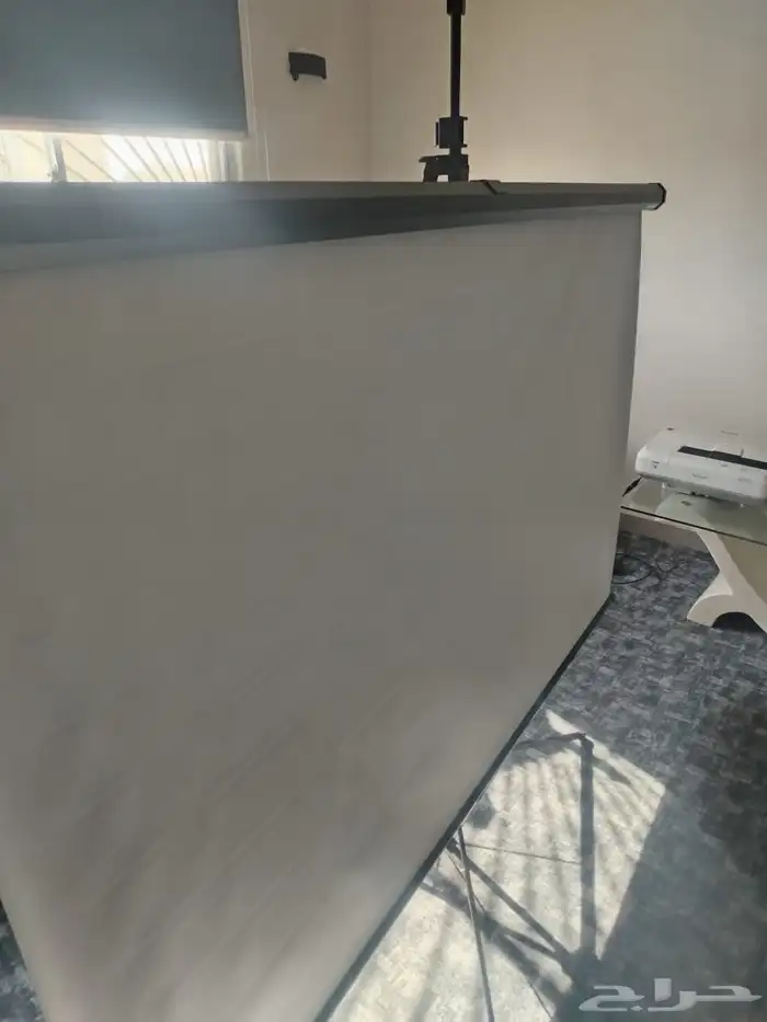 شاشة برجكتر متنقلة 0