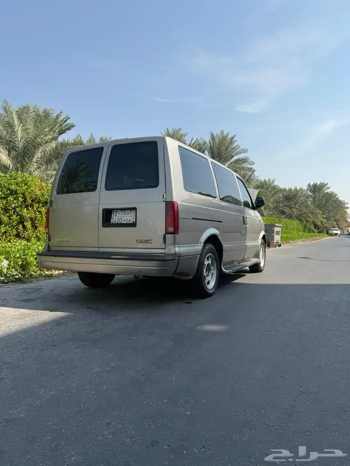 للبيع GMC فان سفاري 2005 نظيف جدا 13