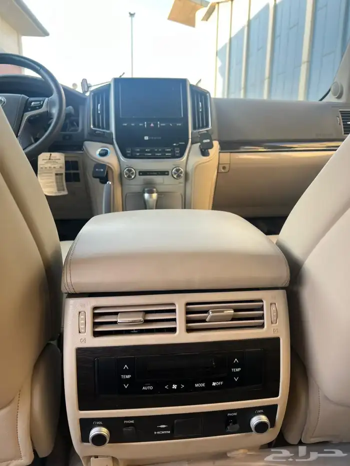 للبيع جيب VXS فل كامل 2020 بريمي بشهادة المنشاء 14