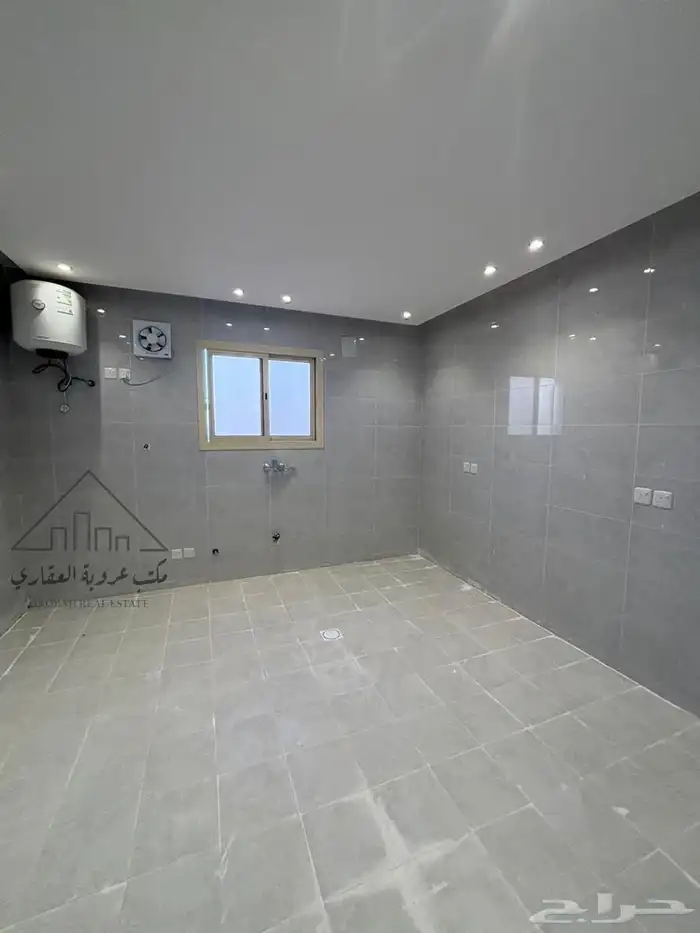 للبيع شقق تمليك دور ثاني حي الشفاء سطح كامل 9