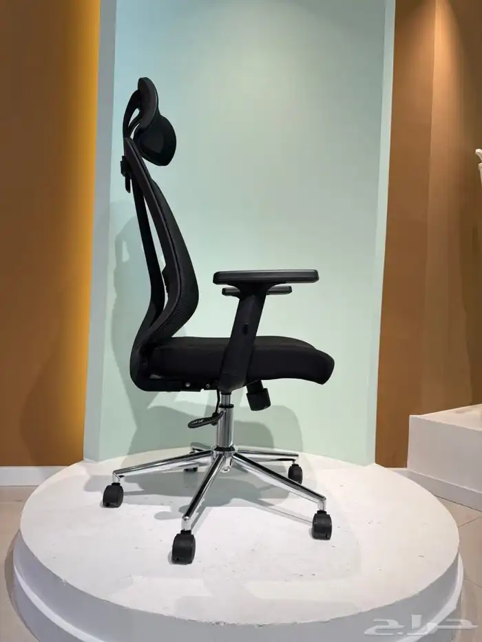 لدينا جميع أنواع الأثاث المكتبي المتوفر 41