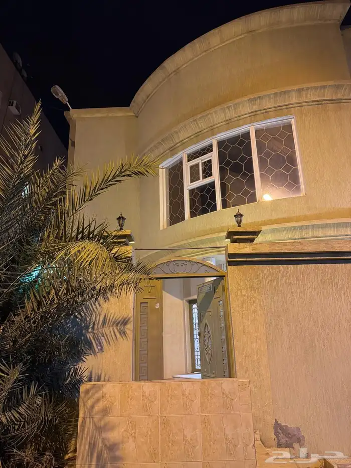 فيلا للايجار في حي المروج بابها 2