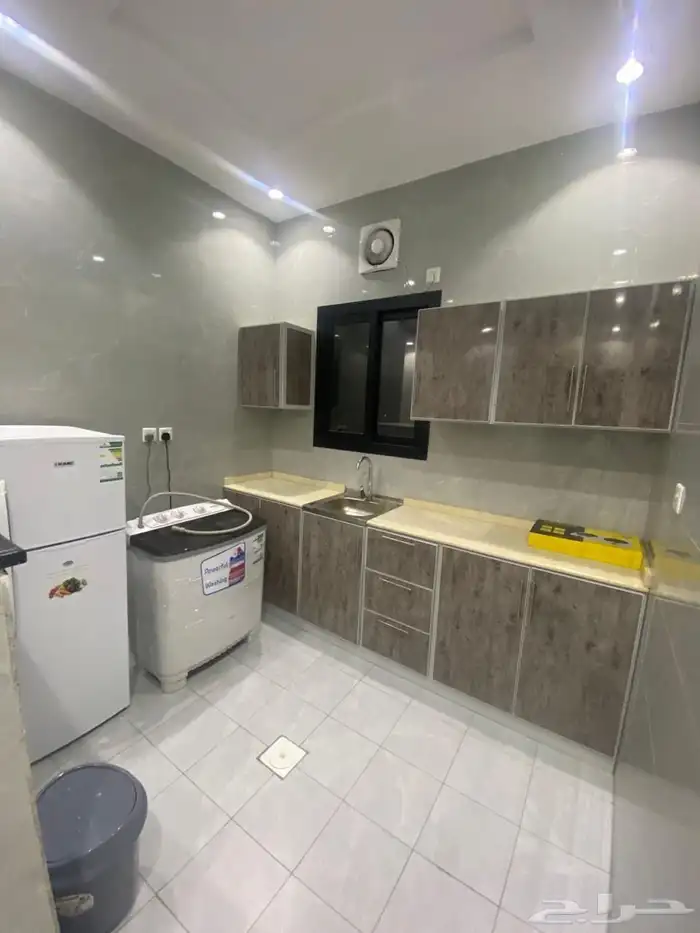 شقة مفروشة لإيجار الشهري غرفتين وصالة 8