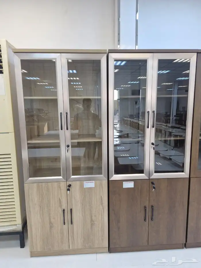 لدينا جميع أنواع الأثاث المكتبي المتوفر 59