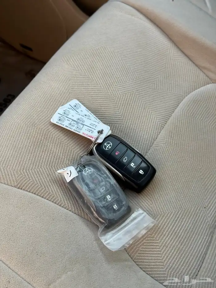 للبيع جيب VXS فل كامل 2020 بريمي بشهادة المنشاء 15