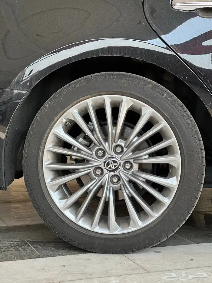 تويوتا افالون 2022 3