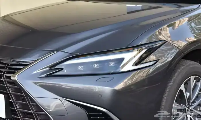 شمعات لكزس ES 2025 ثلاثه عدسات 3