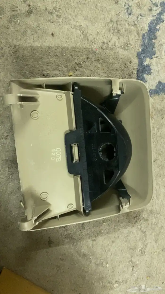 اغراض كورولا 2001-2007 و كامري 2001-2002 8