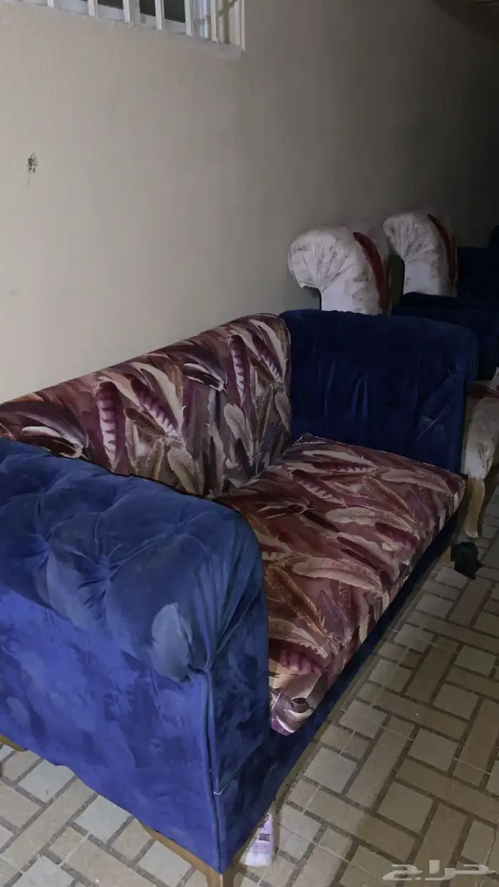 كنب مستعمل نضيف نسائي 1