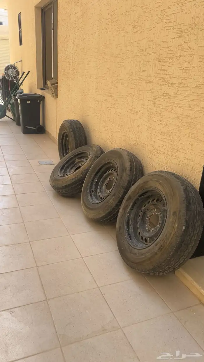 سلام عليكم اعرض لكم جنوط ددسن مرسيدس سوداء مقاس 15 صيني 0