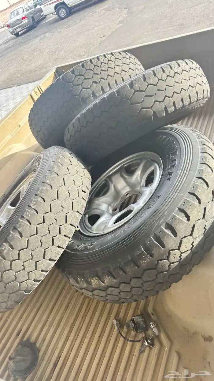 جنوط ديزل مع كفرات دنلوب العدد 5 جنوط 1