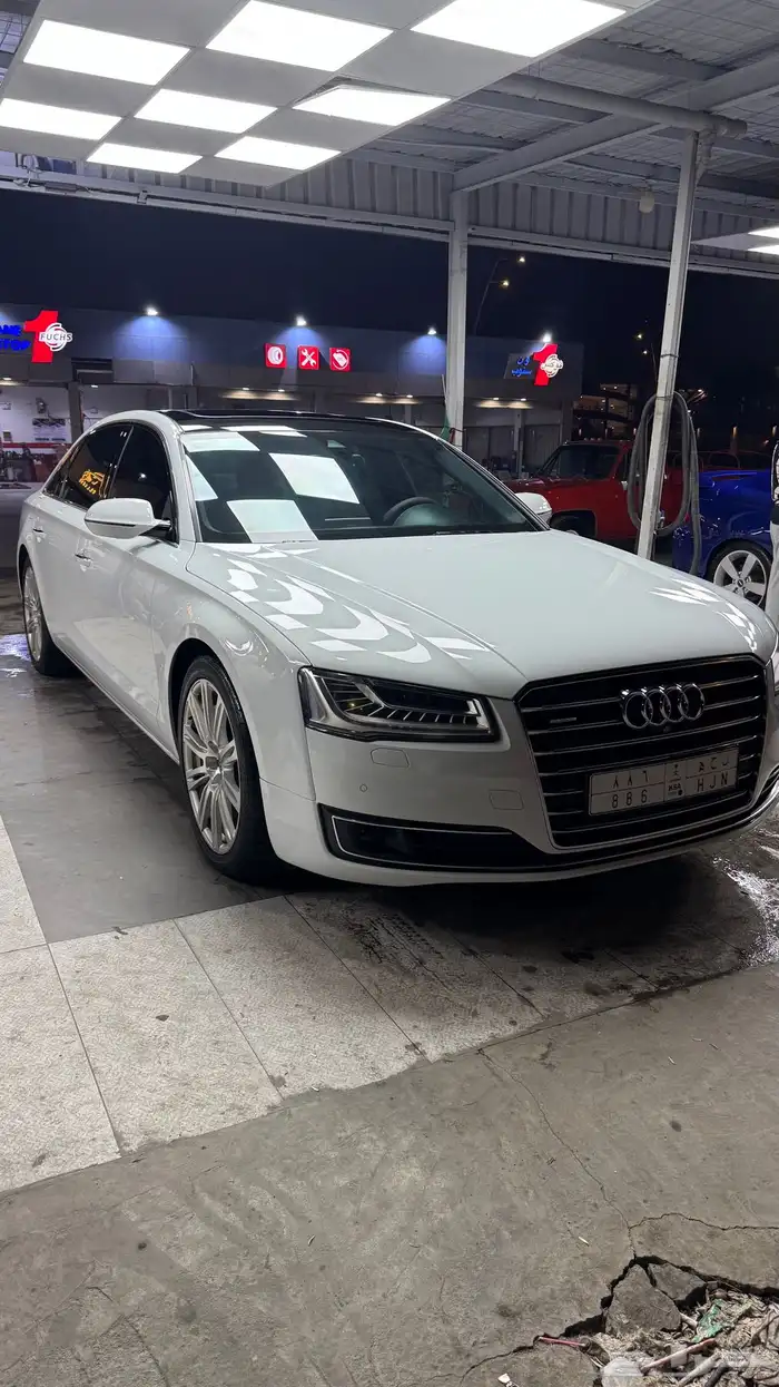 اودي A8 2016 للبيع اعلي فئة بحالة الوكالة تم تخفيض السعر 70