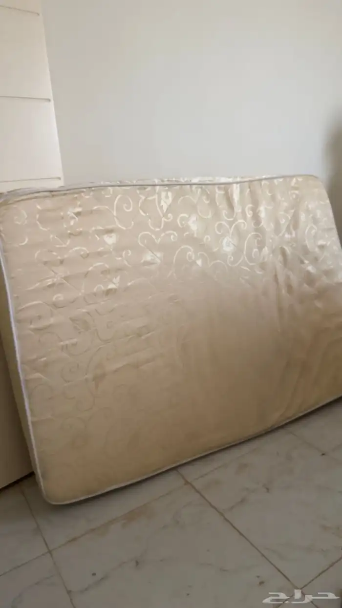 للبيع مطبخ وفرش وكنب 8