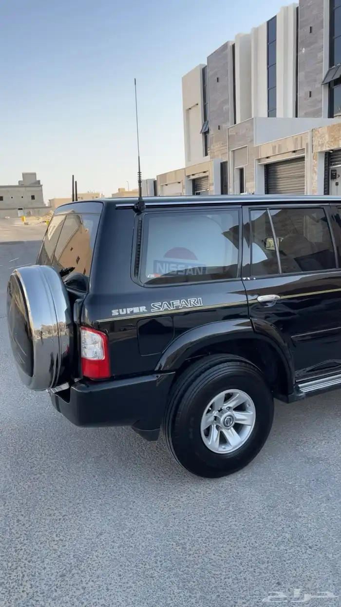نيسان باترول سوبر سفاري 4
