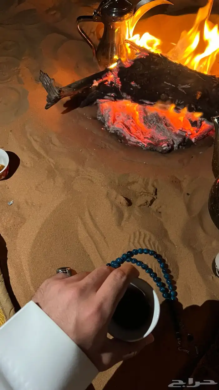 نرغب بمحل صغير او مستودع صغير لكراتين بلاستك 1