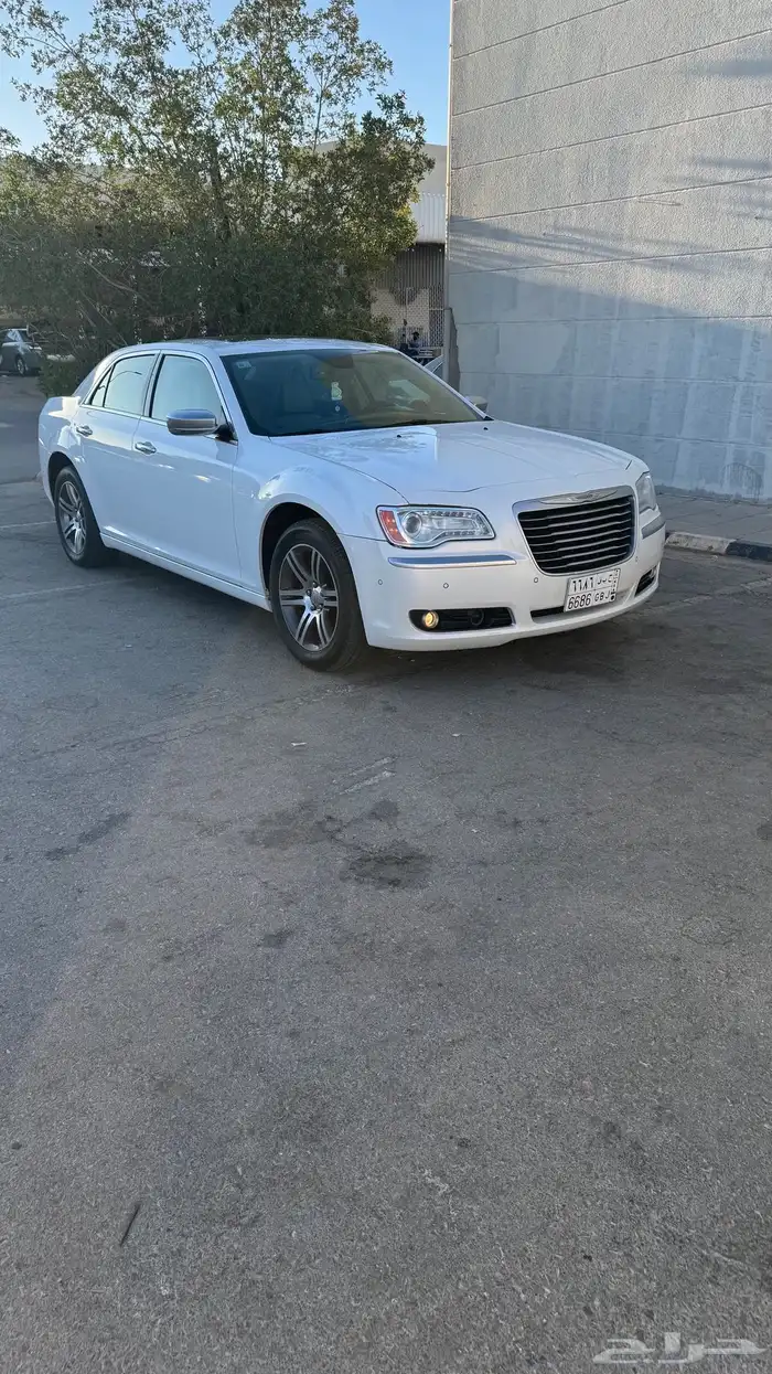 كرايسلر c300 اكزقتيف 2013 هيمي 5.7 0