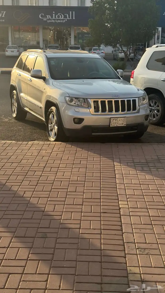 جيب شروكي Jeep على السوم 2