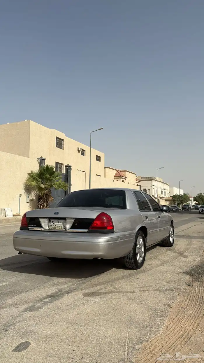 فورد فكتوريا 2011 0