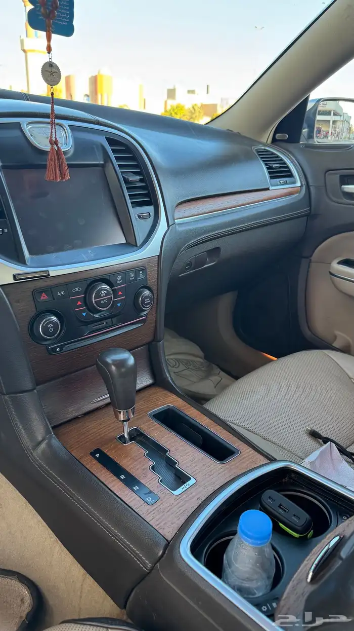 كرايسلر c300 اكزقتيف 2013 هيمي 5.7 18