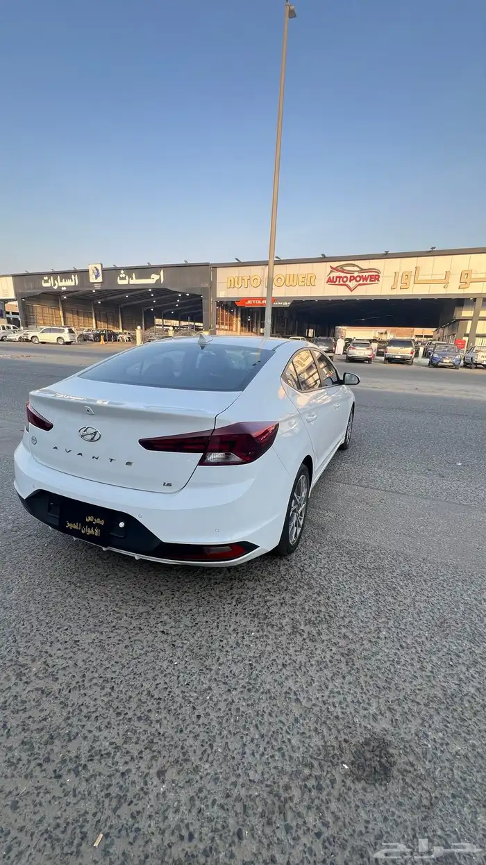 النترا 2020 نص فل 1.6 بنزين بصمه 8