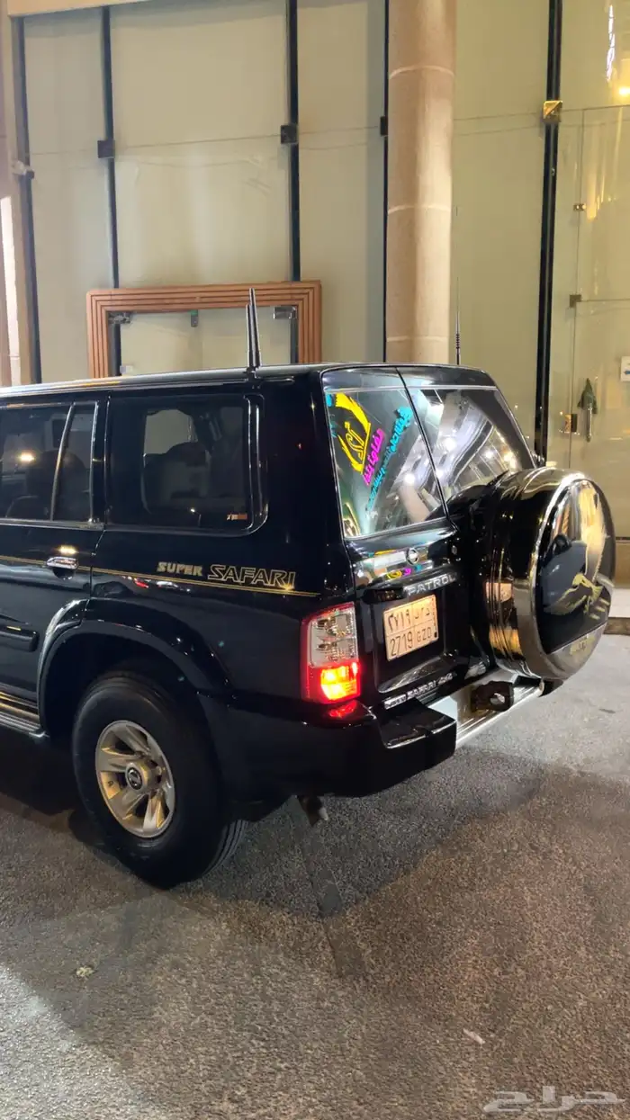 نيسان باترول سوبر سفاري 10