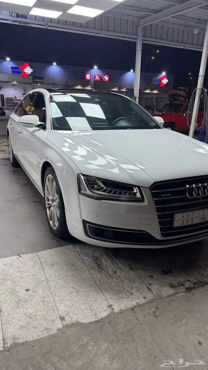 اودي A8 2016 للبيع اعلي فئة بحالة الوكالة تم تخفيض السعر 69