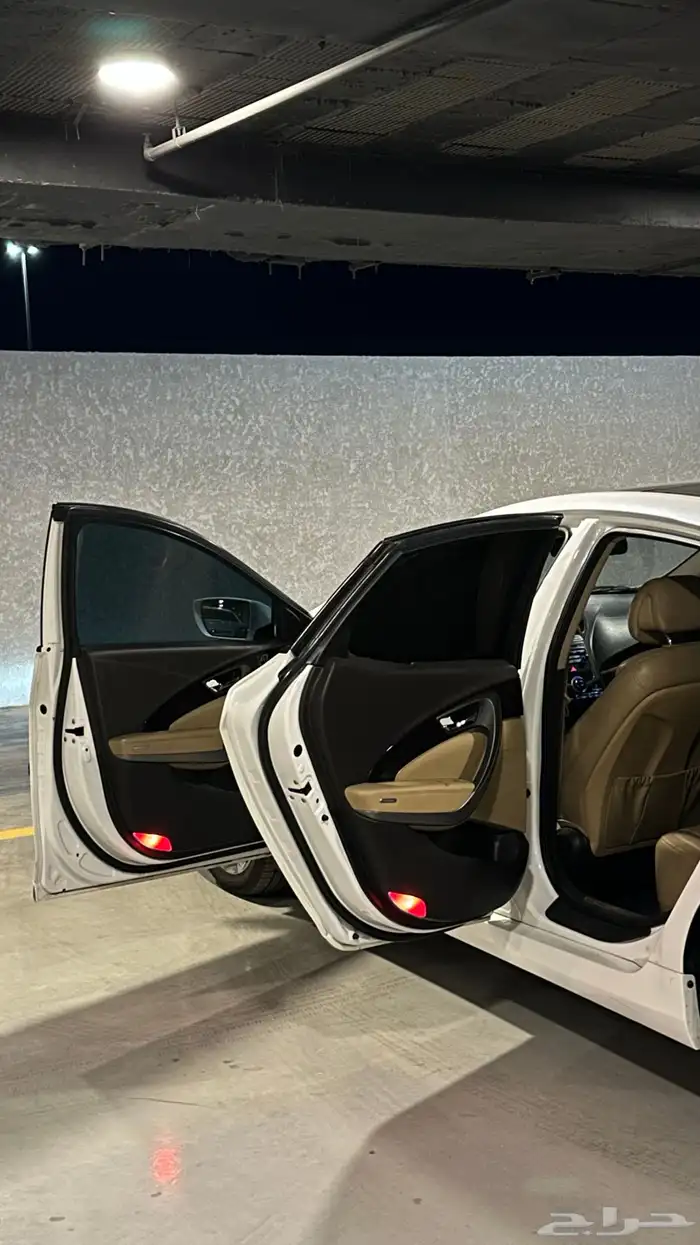 للبيع ازيرا 2016 8