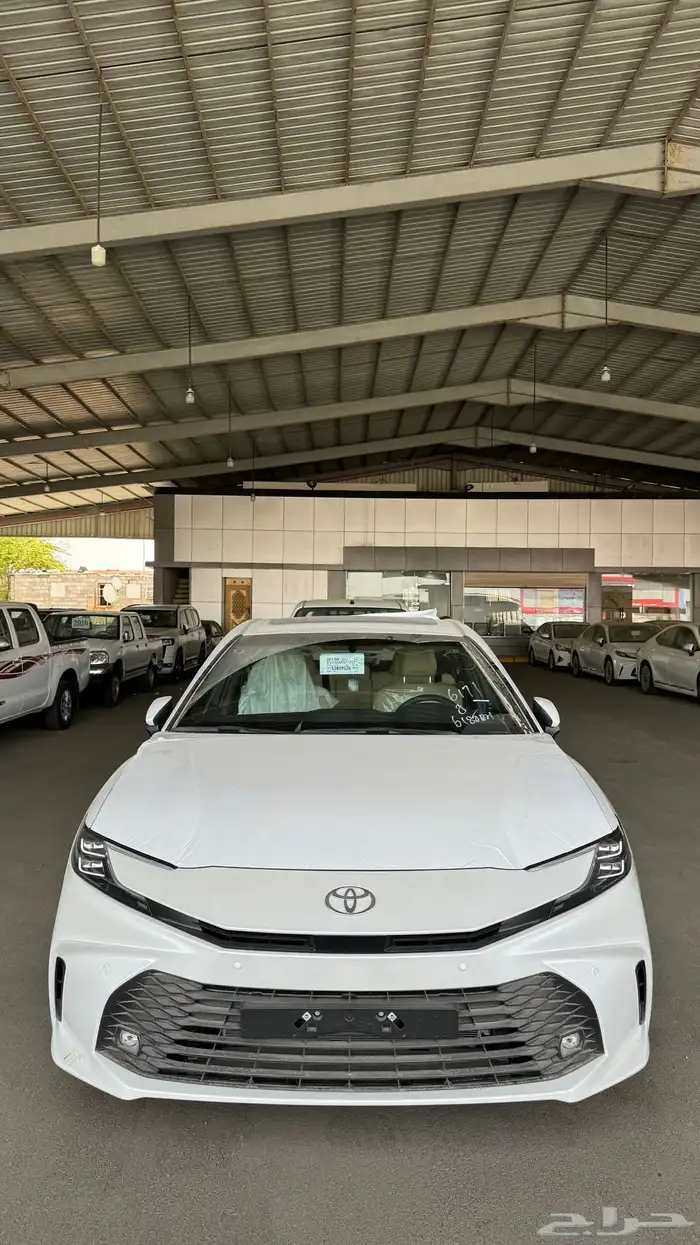 تويوتا كامري 2025 بنزين LE فتحة سقف بصمة سعودي بطاقة جمركية 1