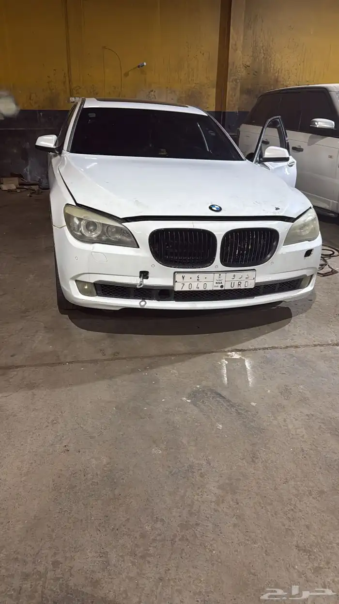 bmw 740 للبيع قطع غيار 2010 2