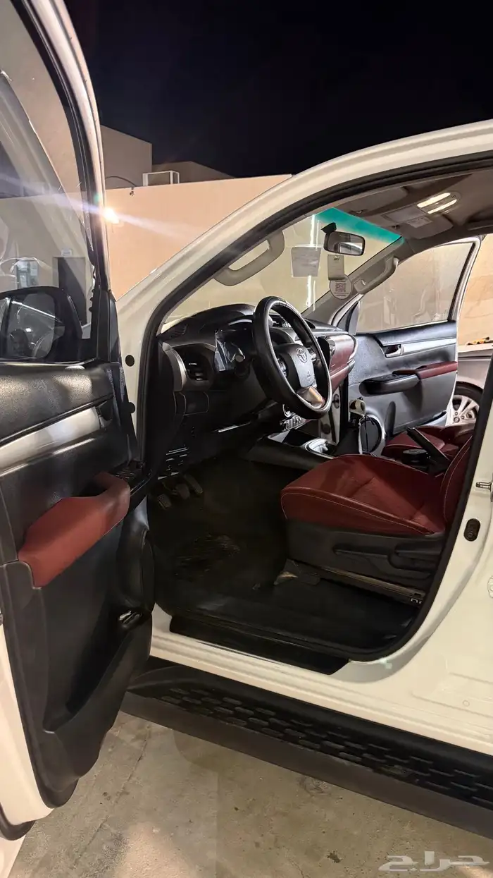 للبيع هايلوكس ديزل2023 قير عادي 4