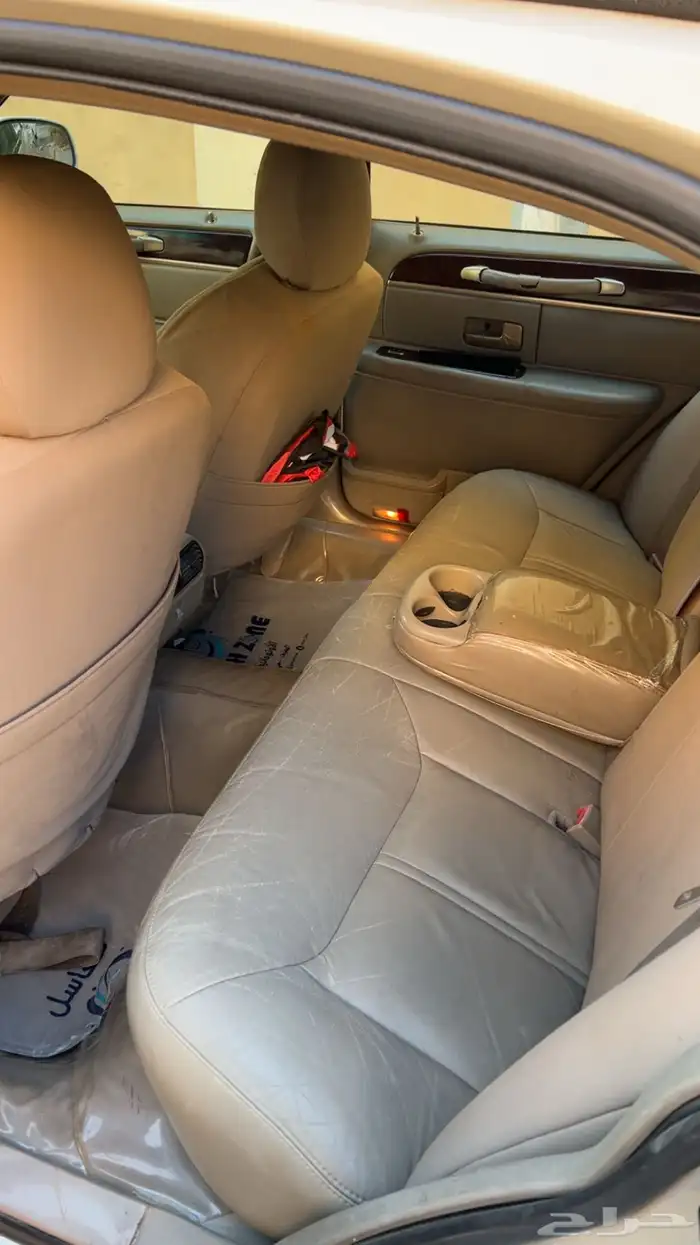 لينكولن تاون كار ليمتد 2006 10