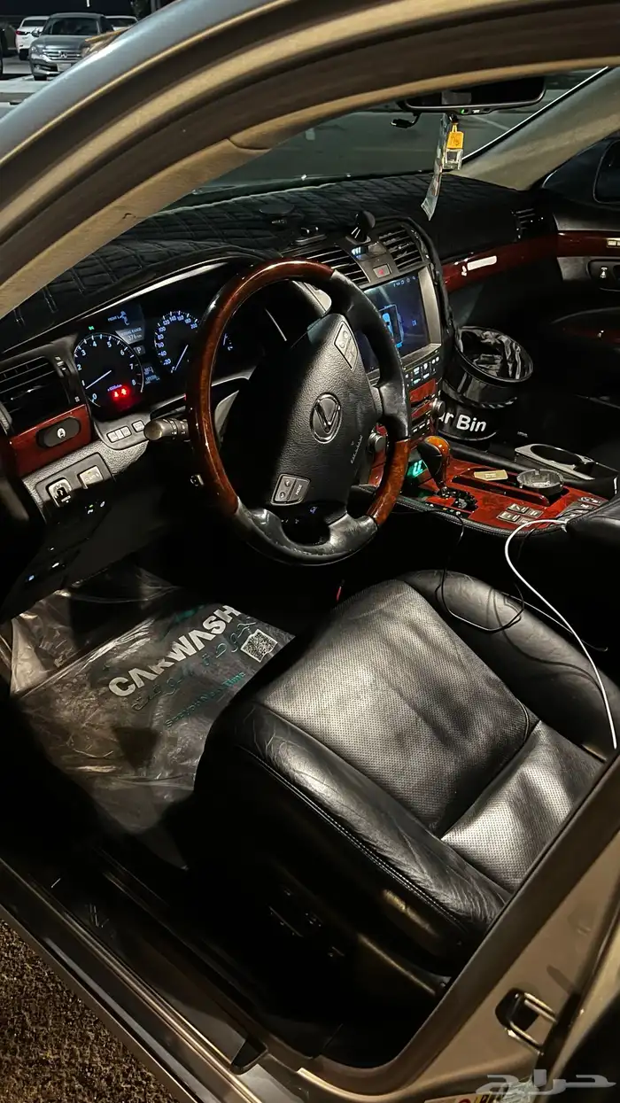 لكزس LS460 وارد كوريا لوحات امراتيه 13
