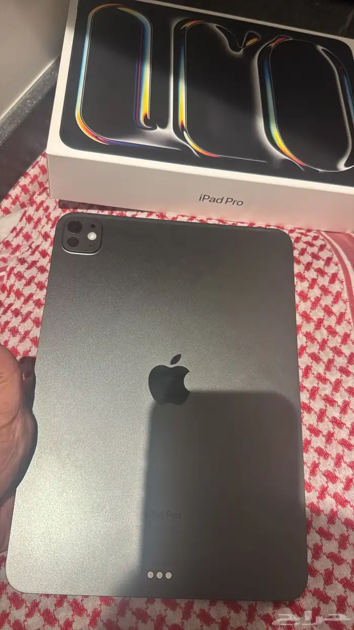 ايباد برو m4 مع ضمان سنتين من جرير 0