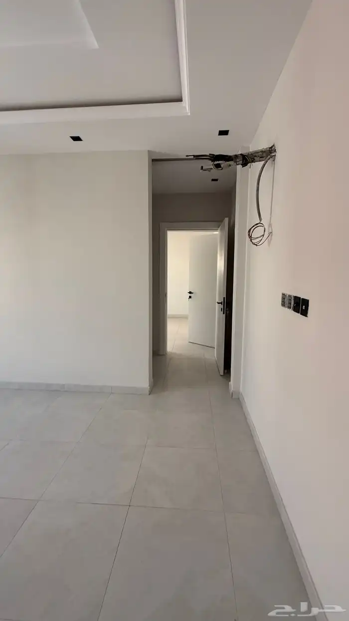 للبيع شقة فاخرة حي الريان الافراغ فوري 25