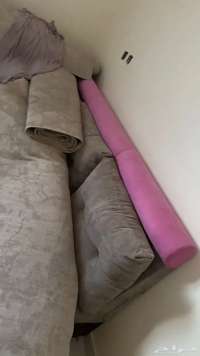 للبيع مطبخ وفرش وكنب 1