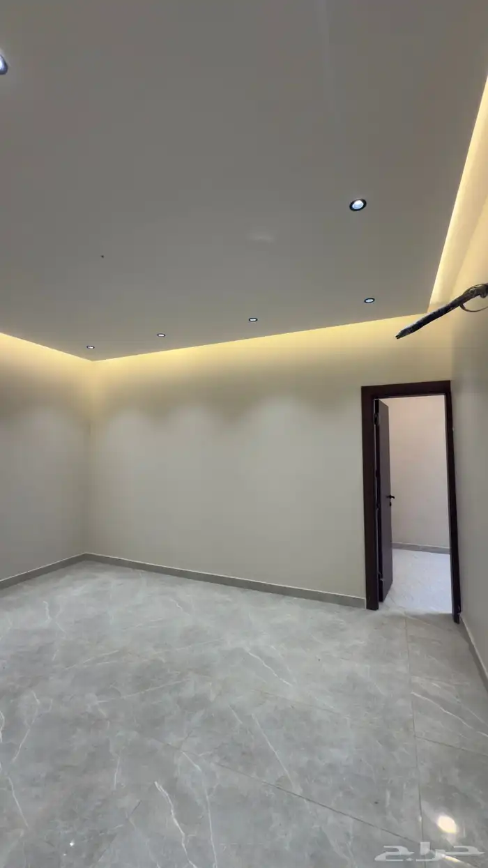 شقه تمليك مودرن جديده بحوش ومدخل خاص في بيداء السلام 4