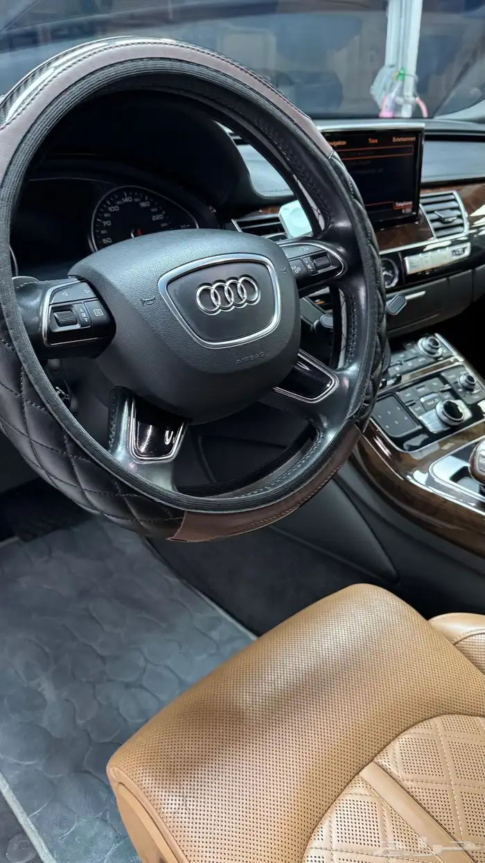 اودي A8 2016 للبيع اعلي فئة بحالة الوكالة تم تخفيض السعر 74