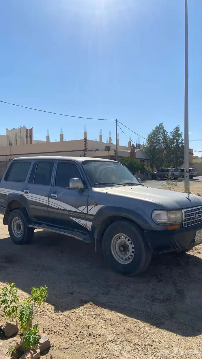 جيب صالون موديل 1993 الممشى 700 الف مكينه وقير على الشرط 1