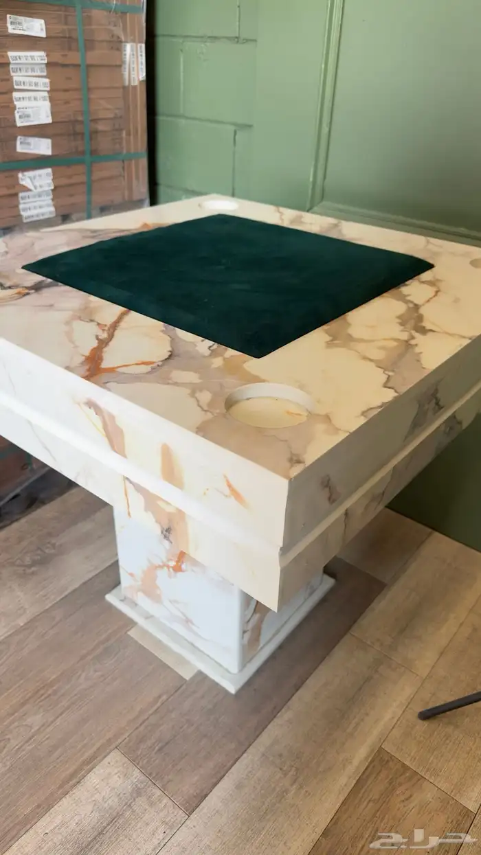 طاولة بلوت 28